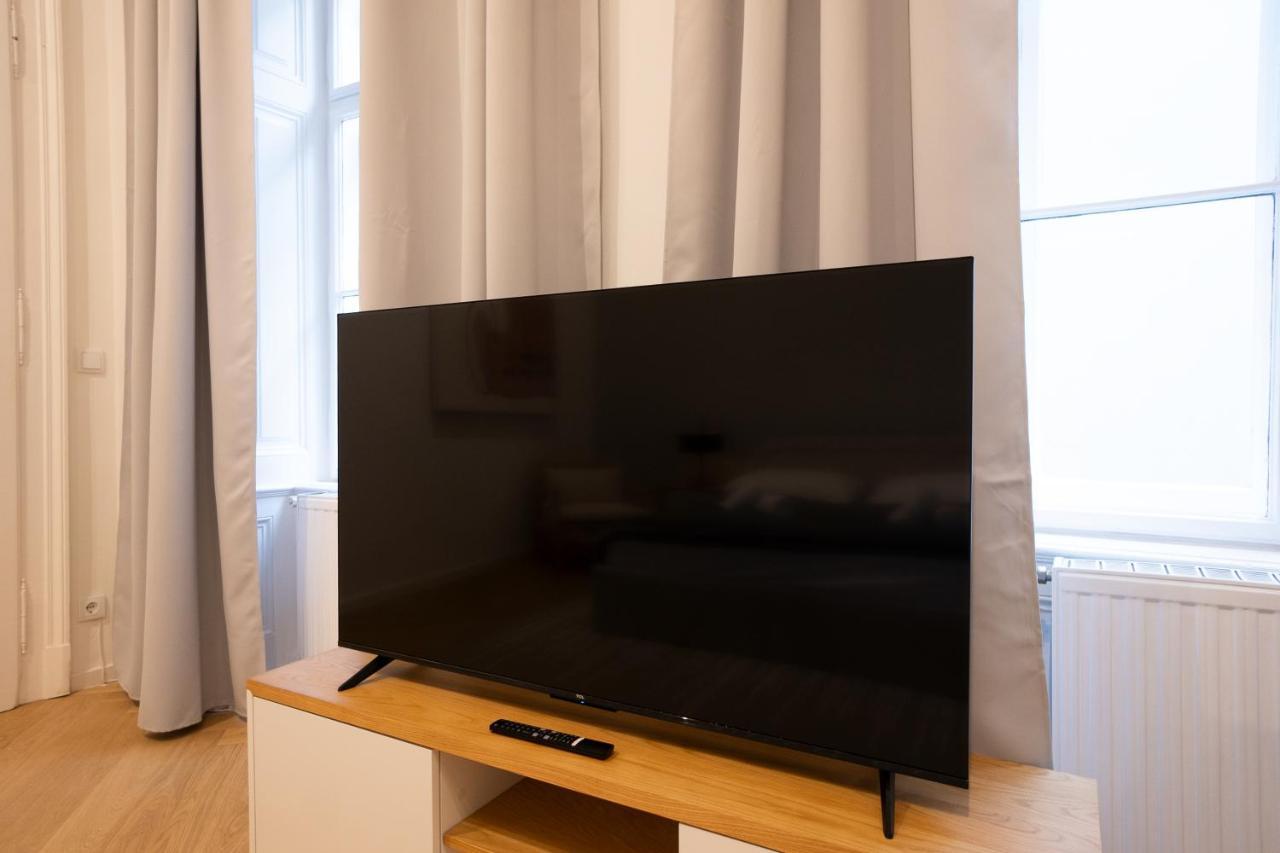 Spacious 110М2 Flat In The City Center Vienne Extérieur photo